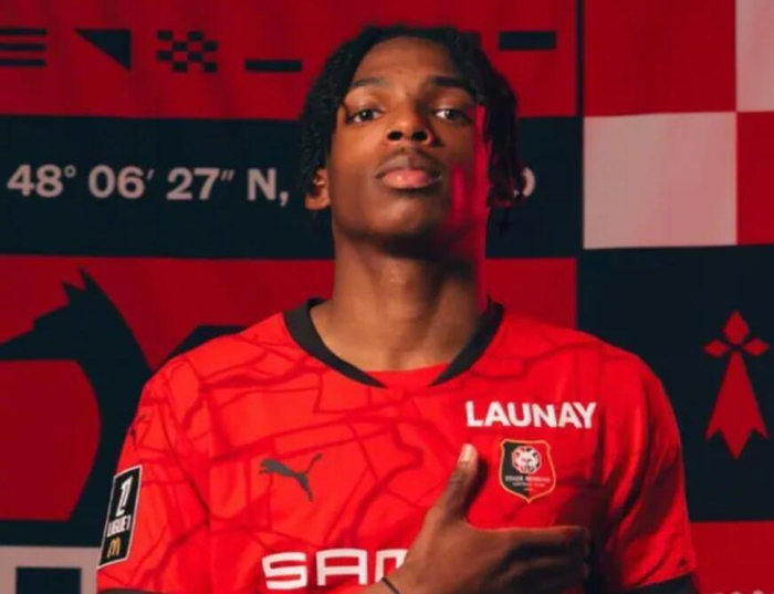 利物浦切尔西拜仁争夺雷恩中卫雅凯|罗马诺|转会|争夺战|新星球员|拜仁慕尼黑_新浪体育_新浪新闻